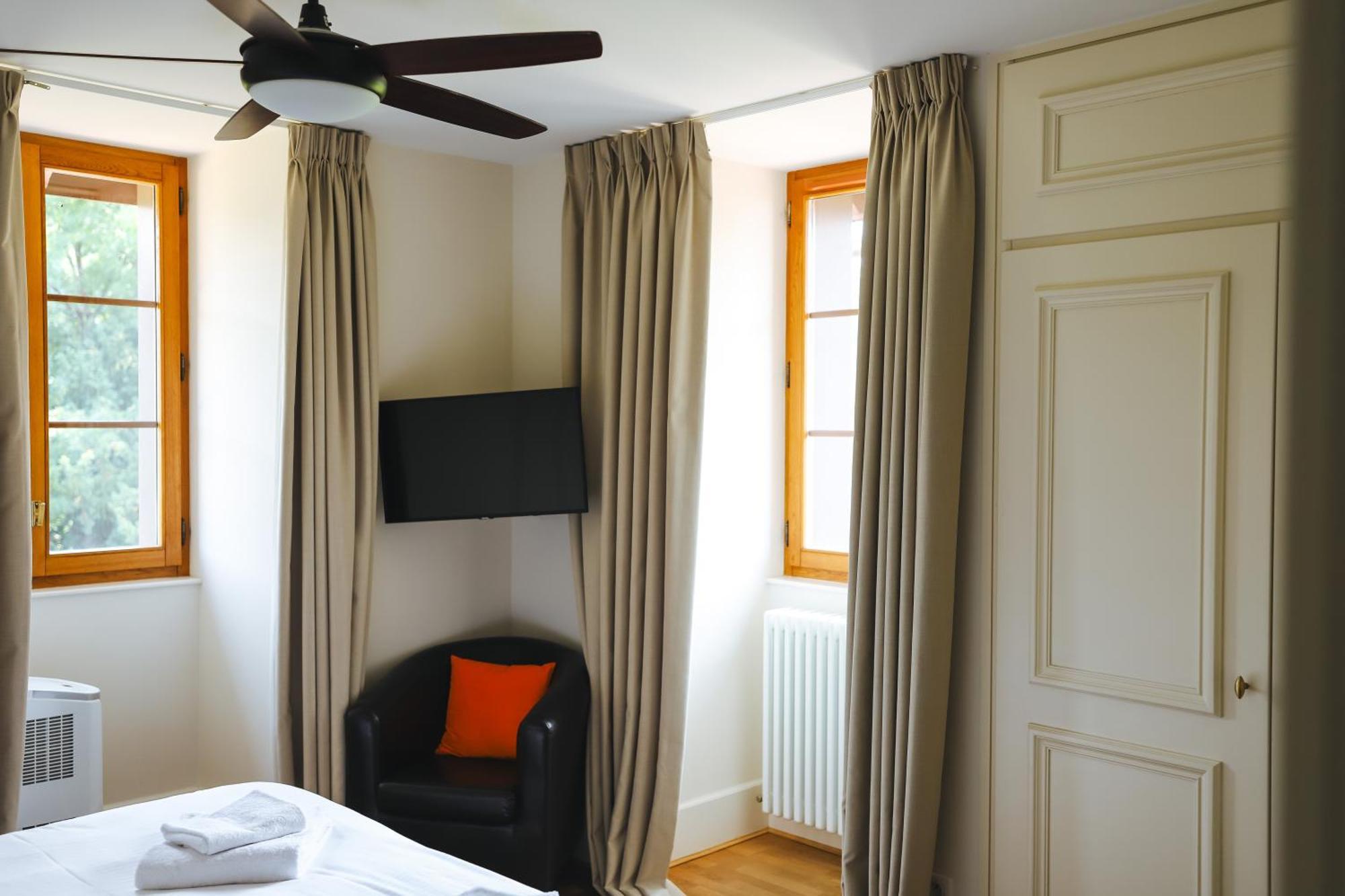 Bed and Breakfast Le Manoir Du Golf Publier Exterior foto