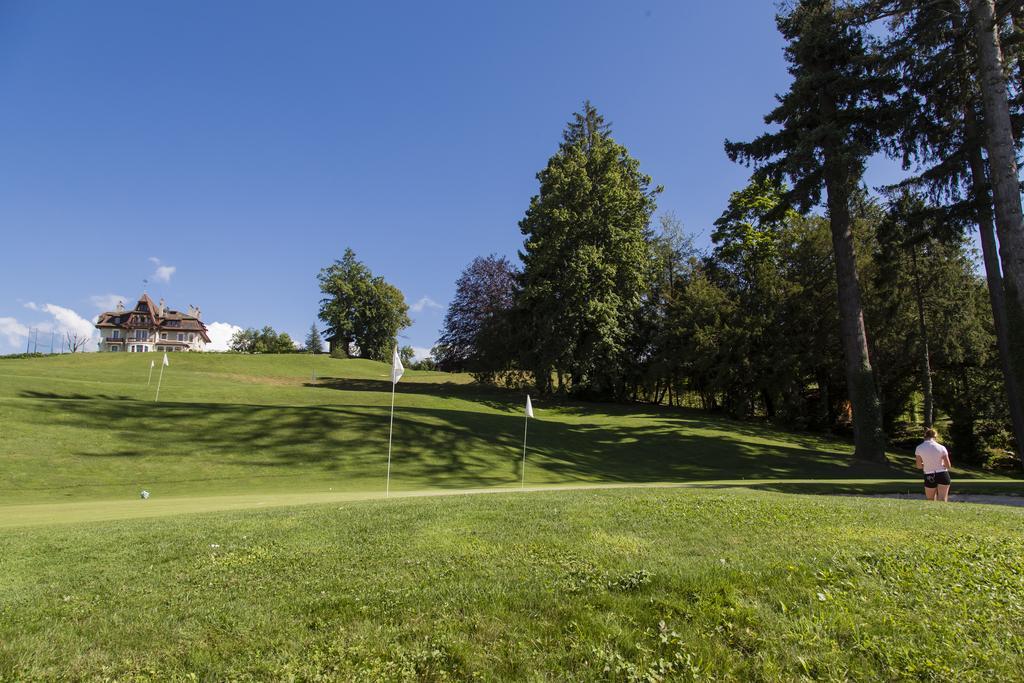 Bed and Breakfast Le Manoir Du Golf Publier Exterior foto